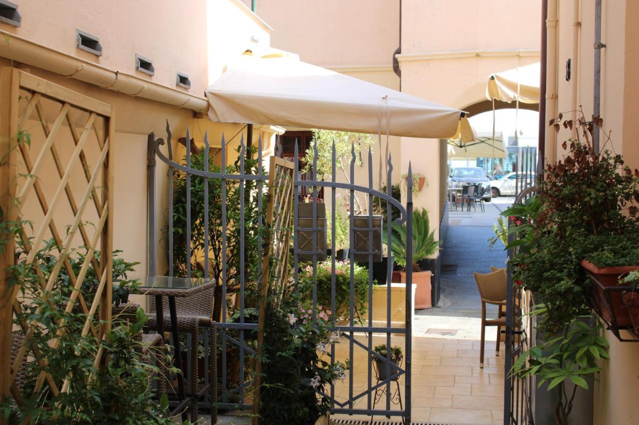 Blackstone Apartment Varazze Dış mekan fotoğraf